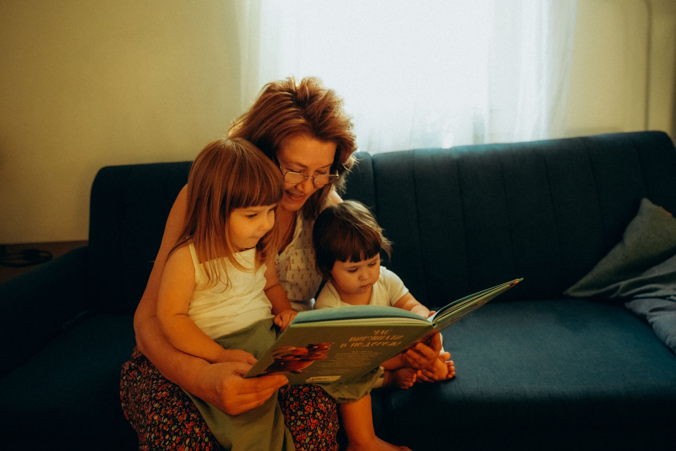 Mom with her little daughters — Wedding/Love story/Family #62