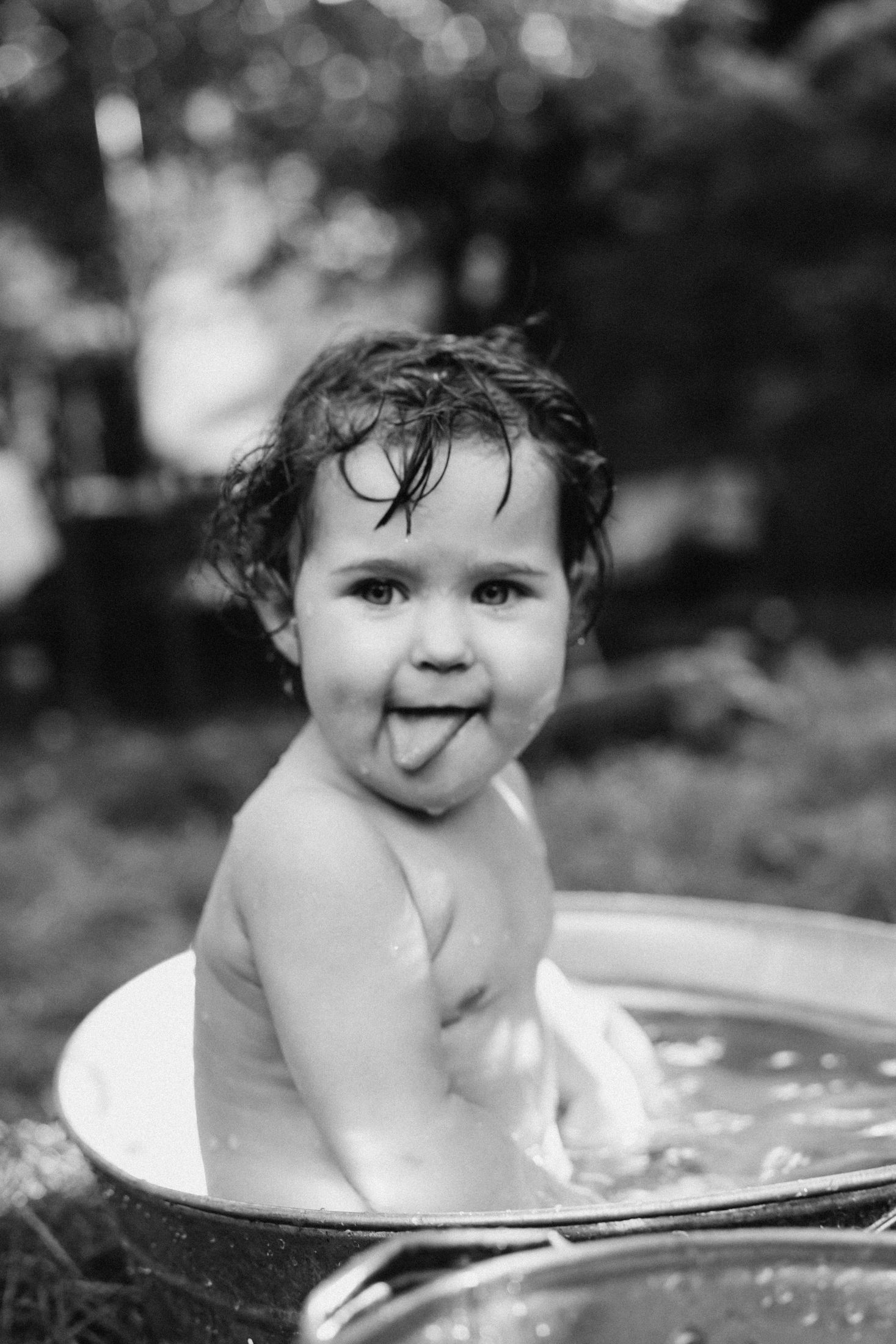Mom with her little daughters — Wedding/Love story/Family #32