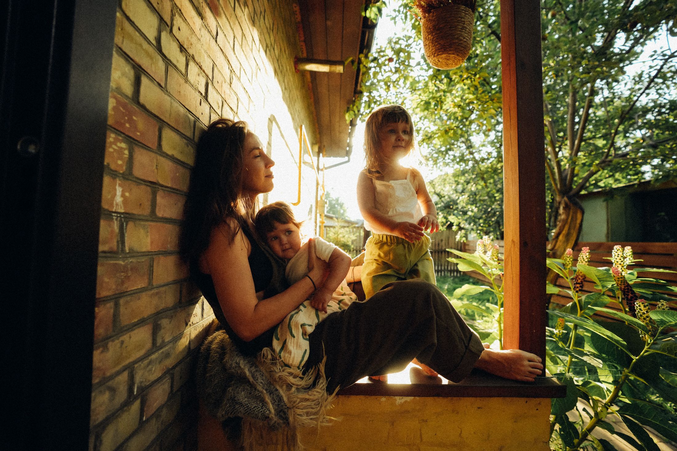 Mom with her little daughters — Wedding/Love story/Family #47