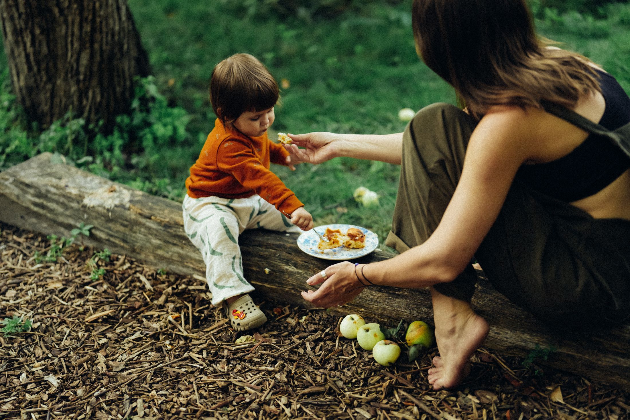 Mom with her little daughters — Wedding/Love story/Family #74