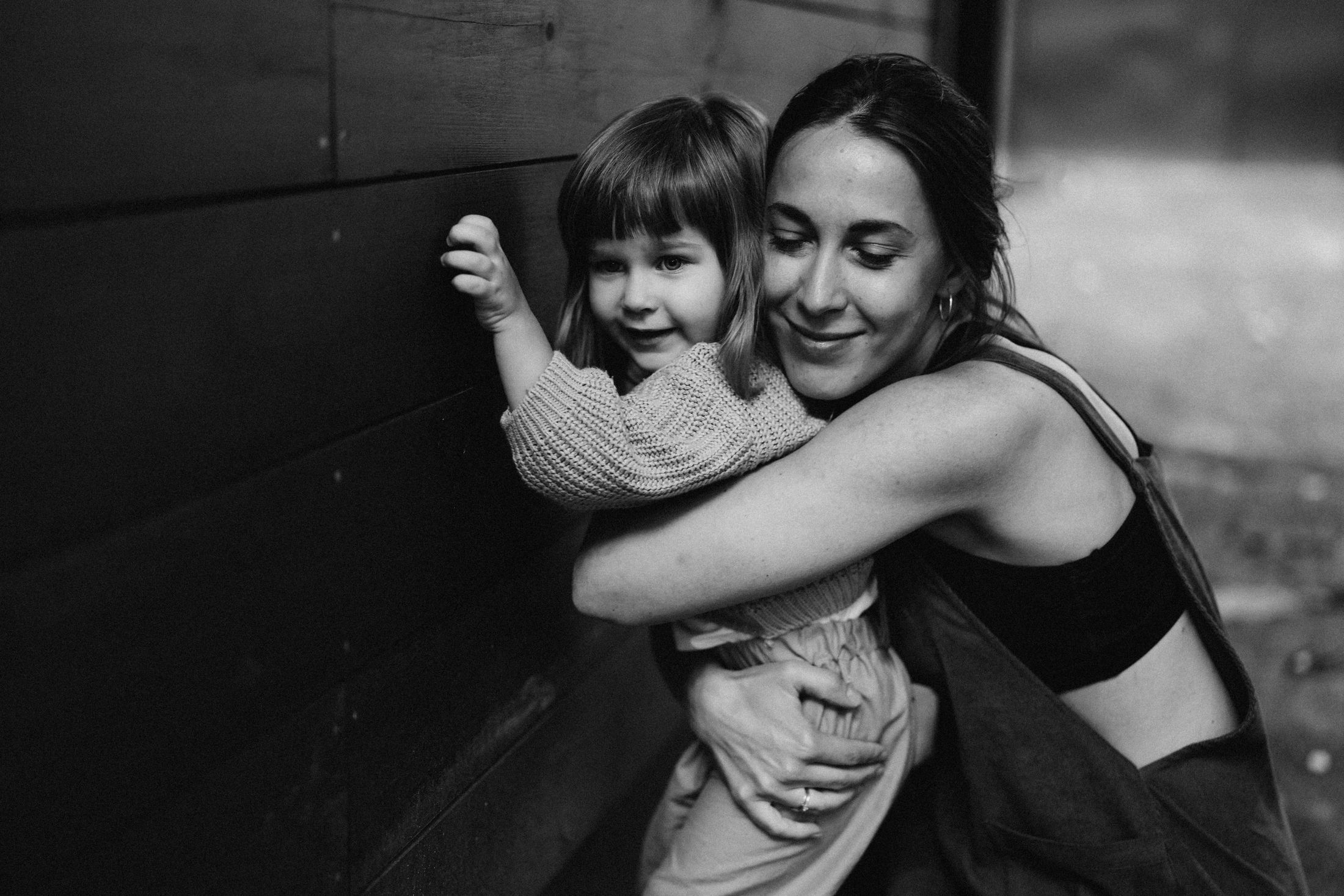 Mom with her little daughters — Wedding/Love story/Family #89