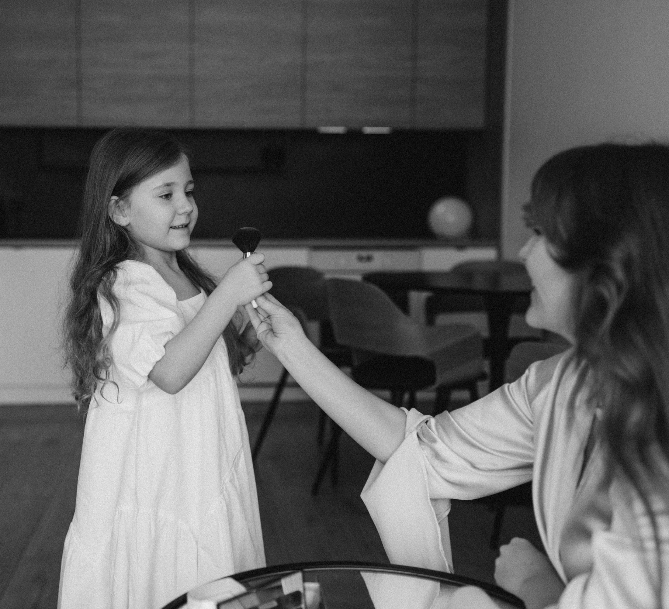 Olenka i Polia — Family #10