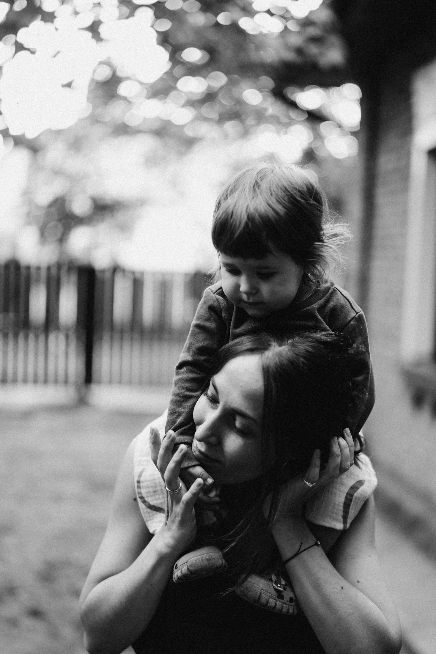Mom with her little daughters — Wedding/Love story/Family #97