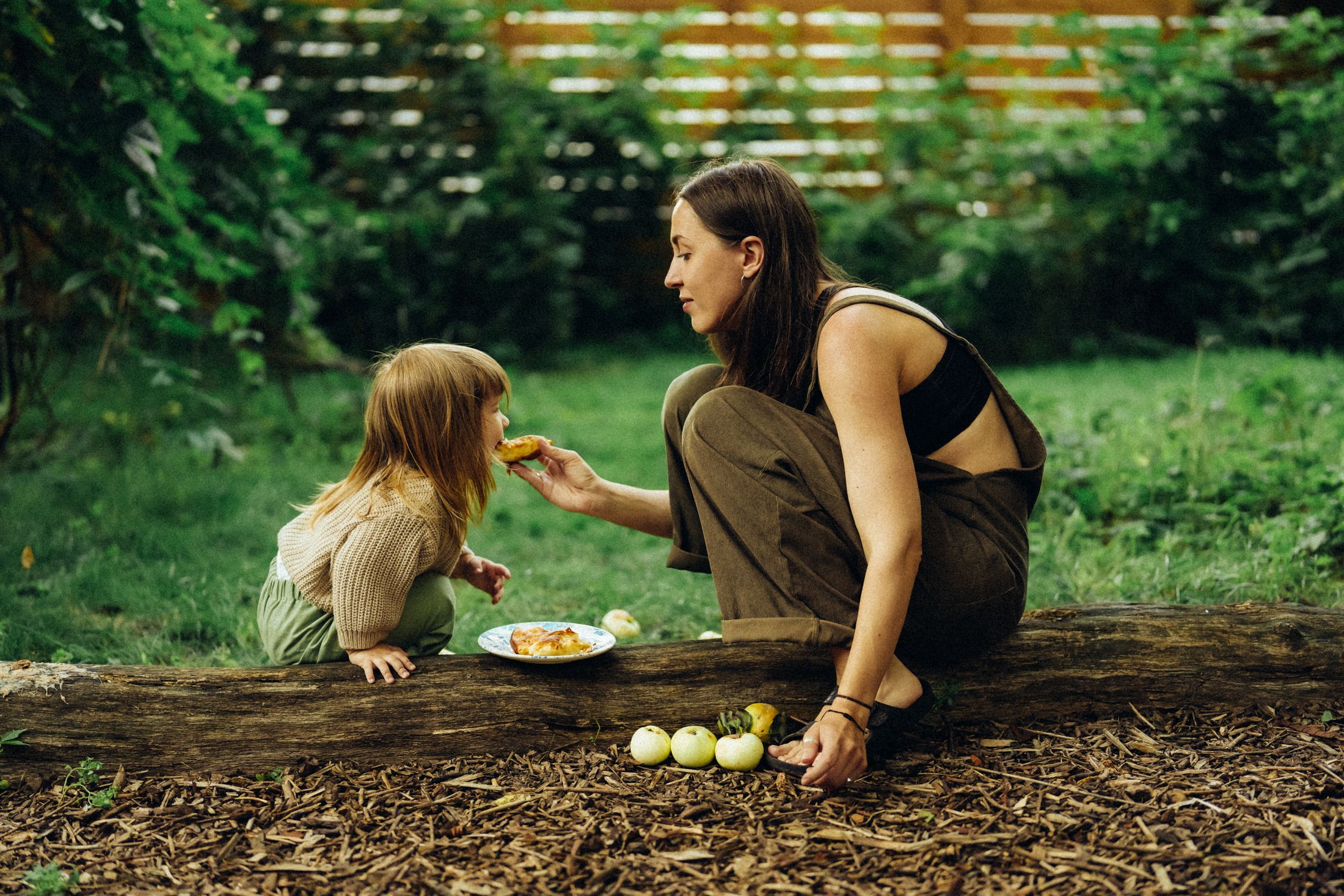 Mom with her little daughters — Wedding/Love story/Family #66