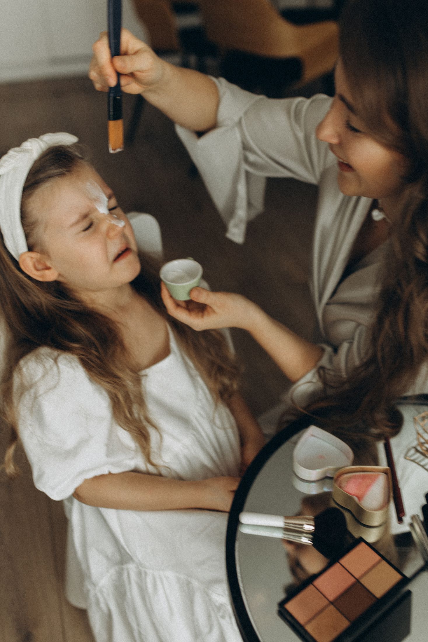 Olenka i Polia — Family #24