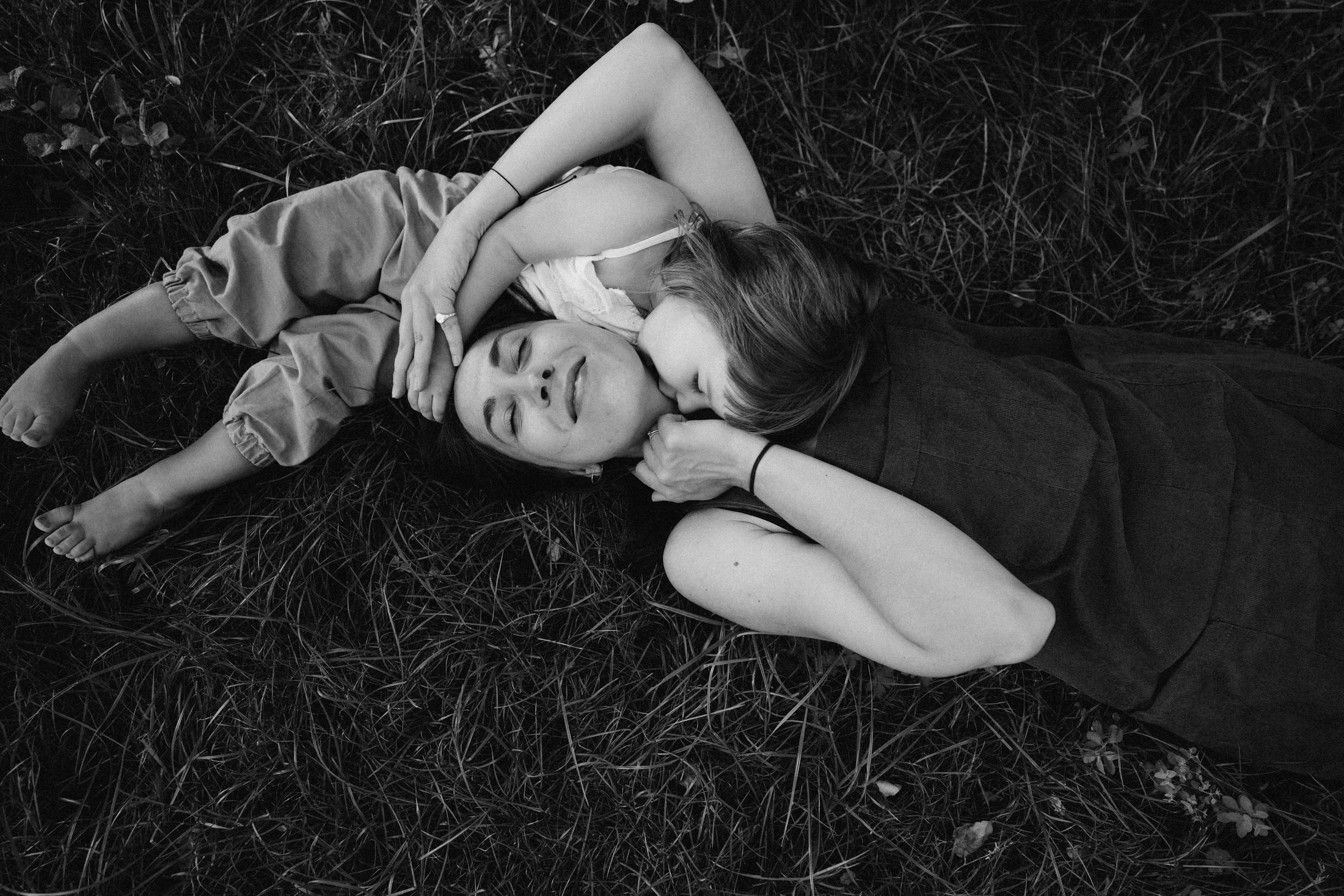 Mom with her little daughters — Wedding/Love story/Family #56