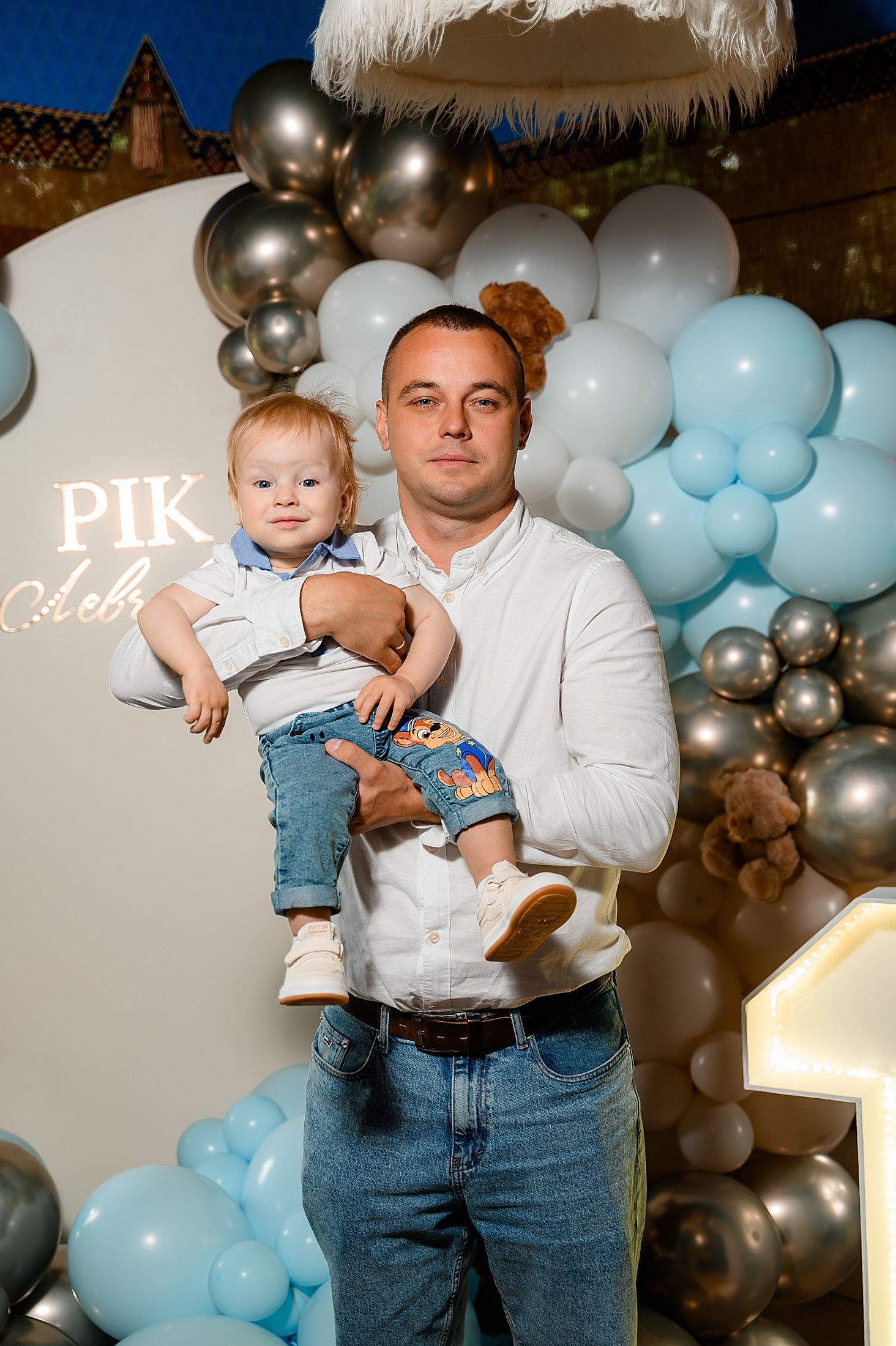 Леву 1 рік — Зйомка на бенкеті #9
