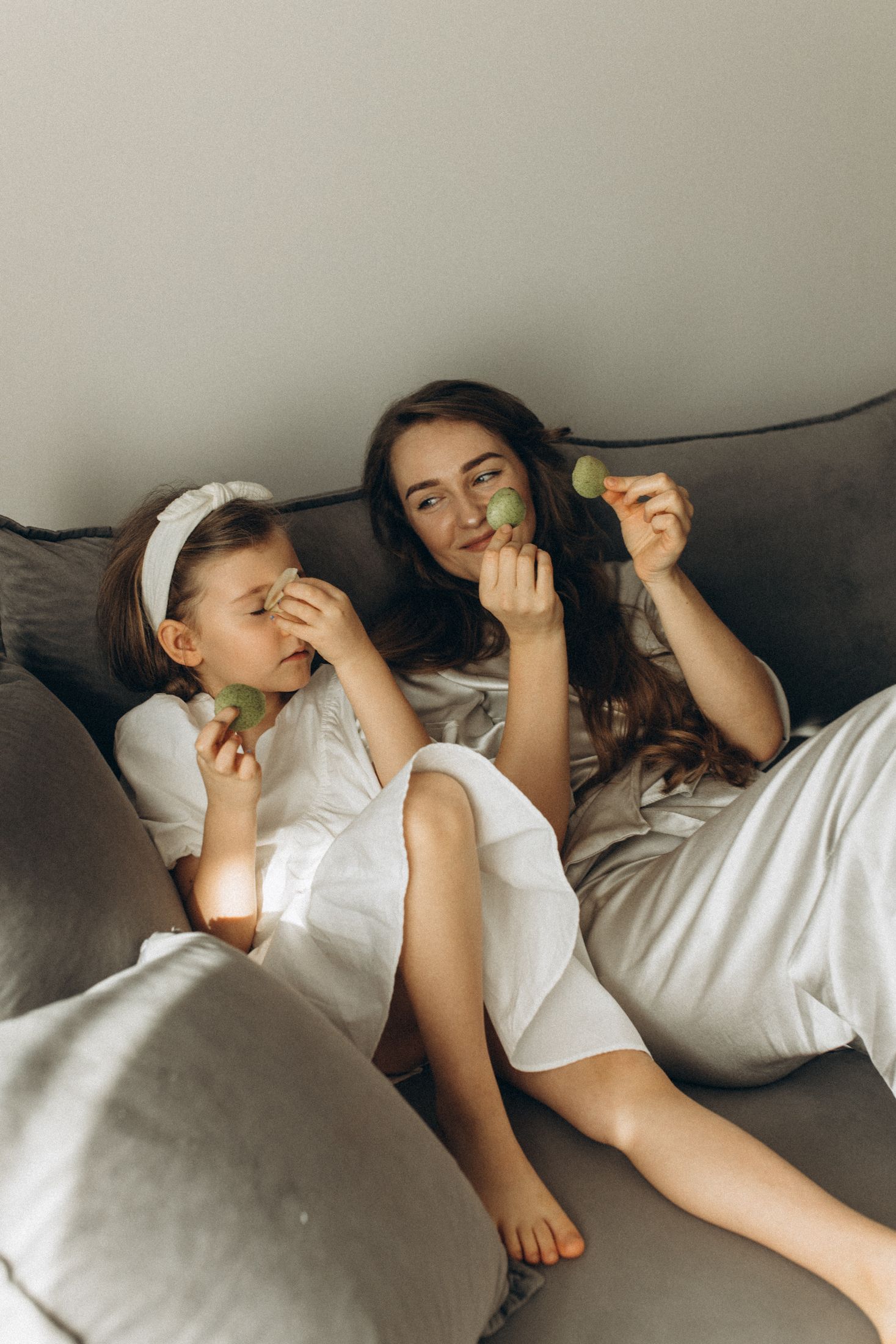 Olenka i Polia — Family #33