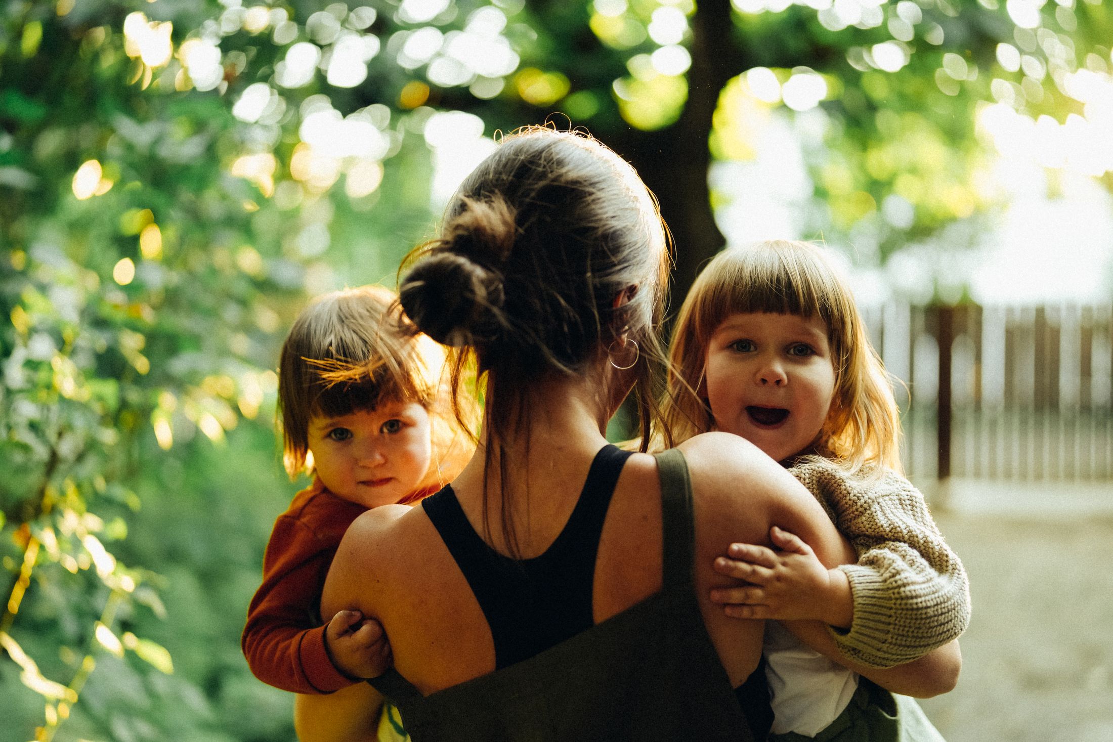 Mom with her little daughters — Wedding/Love story/Family #93